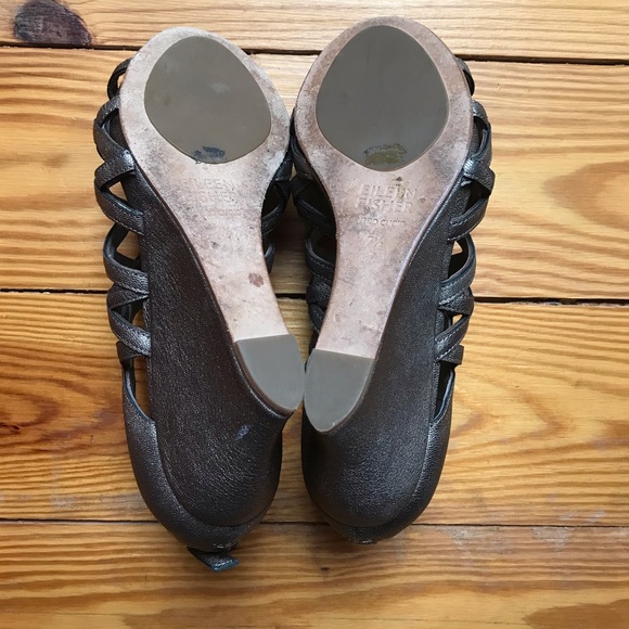 Eileen Fisher Silver Chrome Strappy Wedges, EUC, 7.5 - Picture 9 of 10